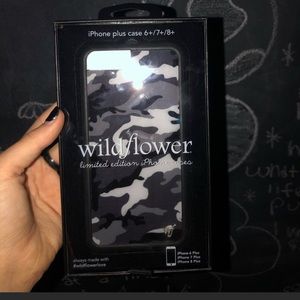 wildflower camouflaged phonecase
